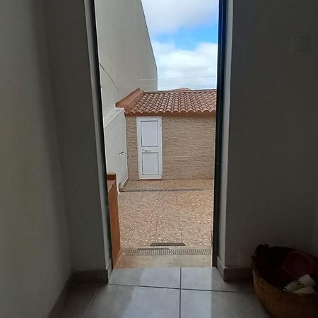 Alvito Guest House - Comfortable Room With Private Bathroom Lisboa Eksteriør billede