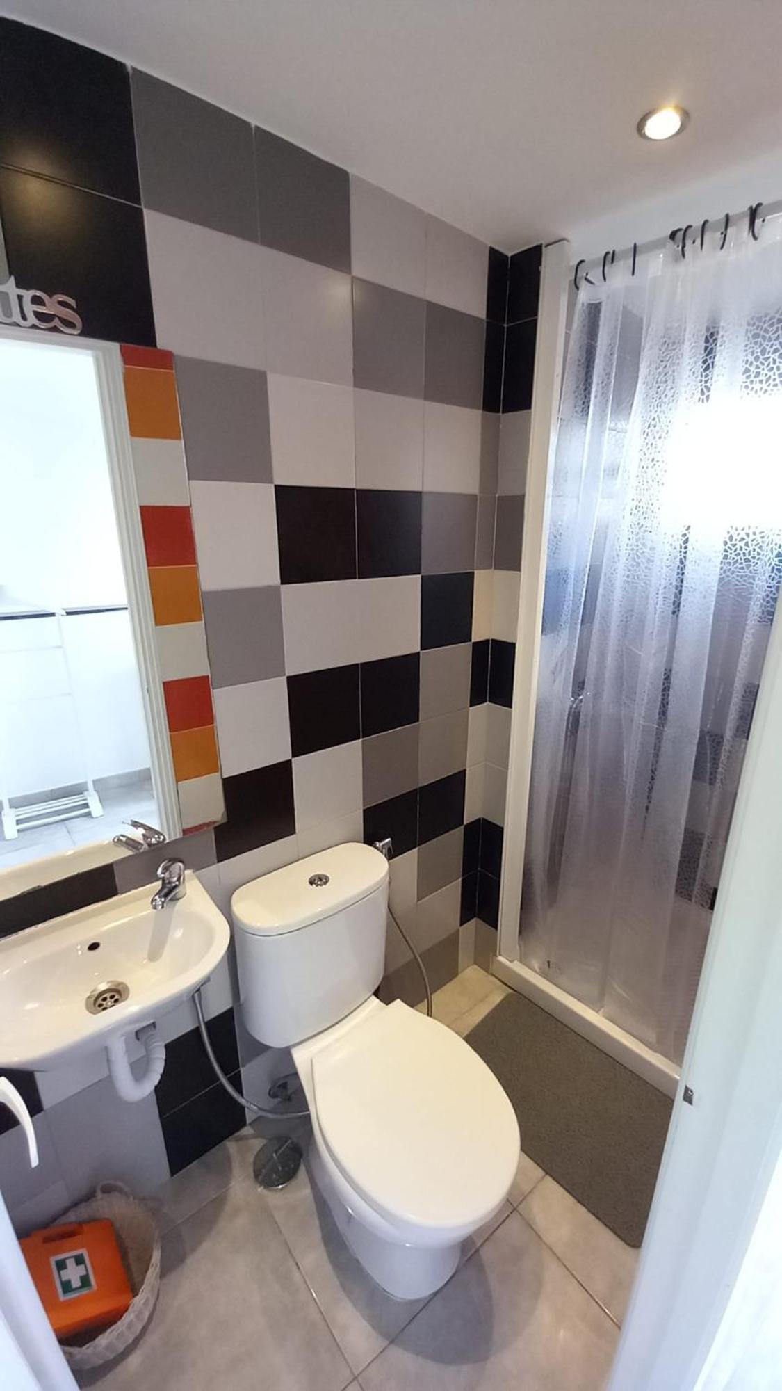 Alvito Guest House - Comfortable Room With Private Bathroom Lisboa Eksteriør billede